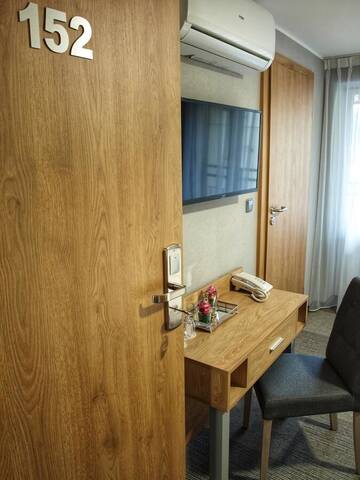 Фото номера Стандартный двухместный номер с 1 кроватью Отель Hotel Rudnik г. Грудзёндз 4